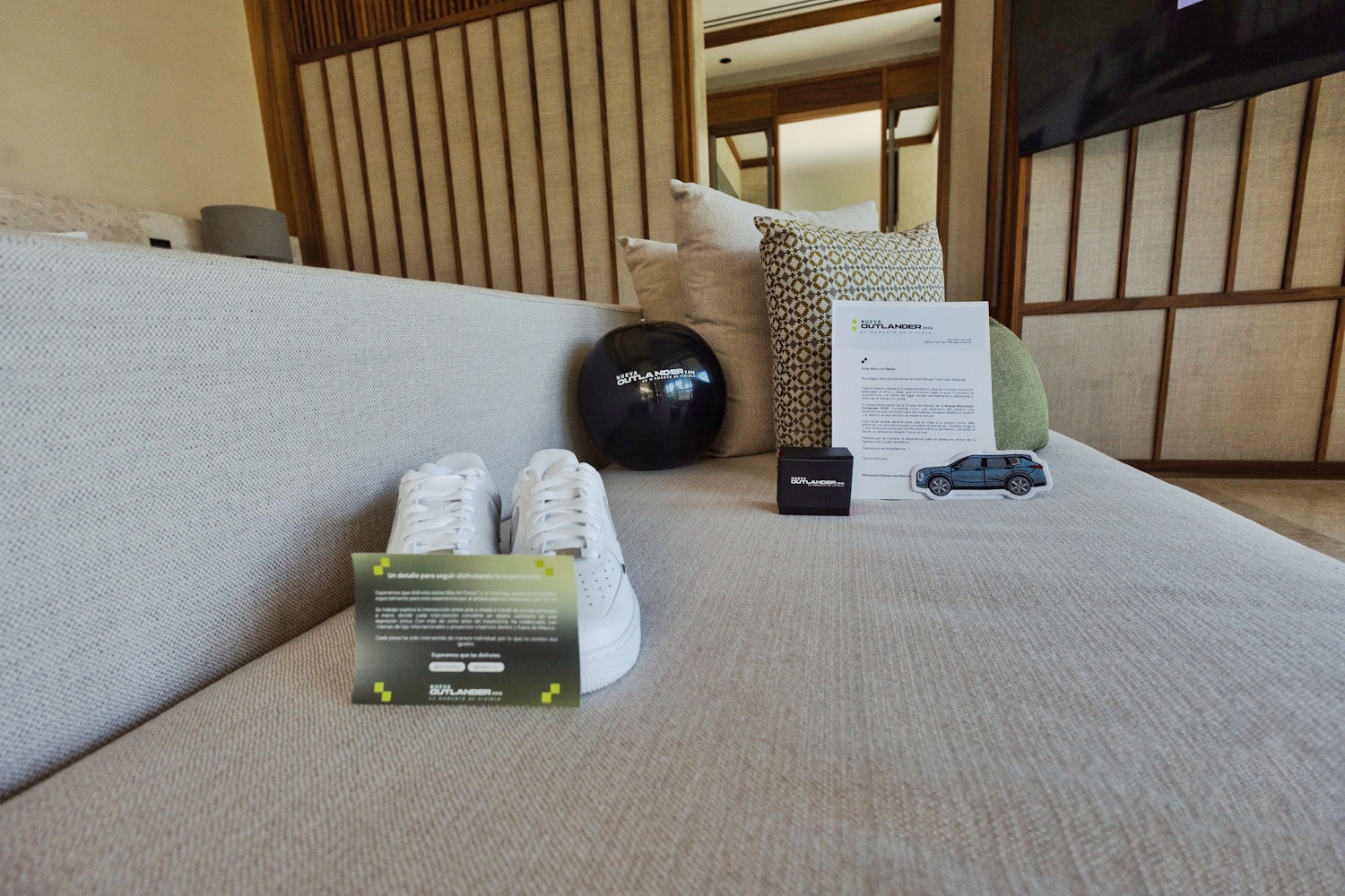 Amenity de bienvenida Outlander 2026 en la habitación